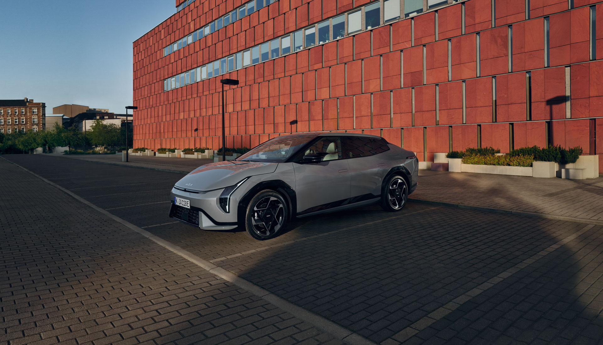 Noul EV4 Fastback - Autonomie de până la 633 km